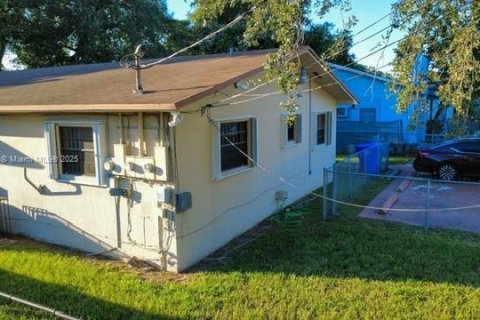Immobilier commercial à vendre à Miami, Floride: 161.65 m2 № 1953545 - photo 11