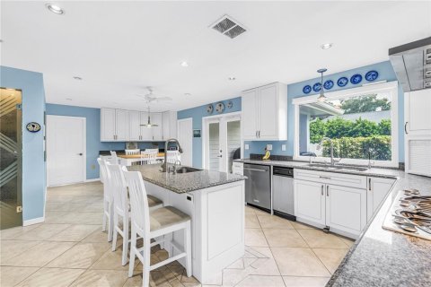 Villa ou maison à vendre à Seminole, Floride: 4 chambres, 315.87 m2 № 2344586 - photo 14