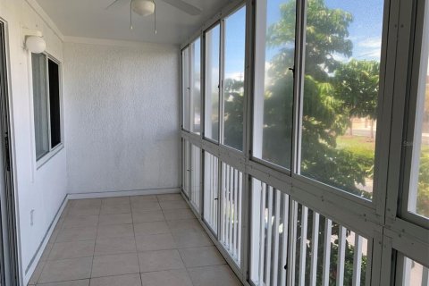 Copropriété à louer à Punta Gorda, Floride: 2 chambres, 100.06 m2 № 2097092 - photo 12