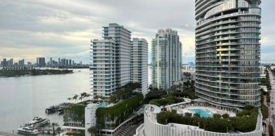 Condo à Miami Beach, Floride, 1 chambre  № 2385008
