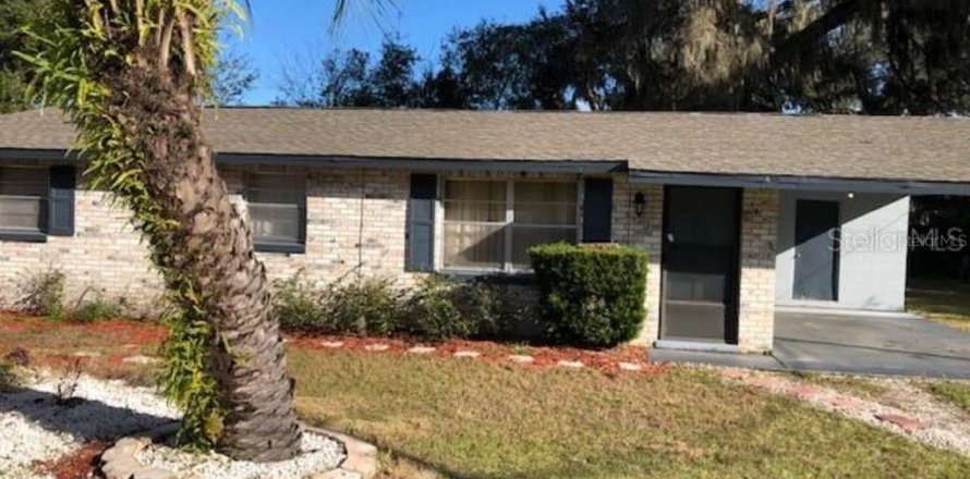 House in Wildwood, Florida 3 bedrooms, 109.25 sq.m. № 1915972