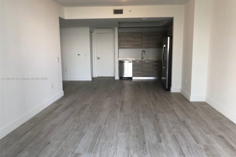 Copropriété à louer à Miami, Floride: 1 chambre, 71.81 m2 № 1933629 - photo 4