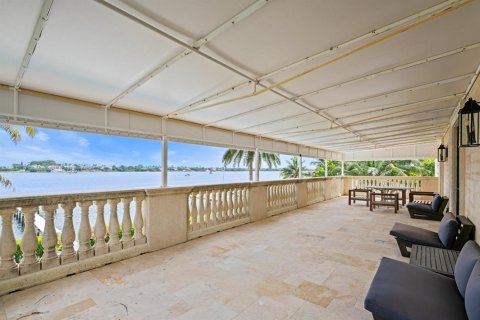 Villa ou maison à louer à West Palm Beach, Floride: 6 chambres, 920.1 m2 № 2084302 - photo 24