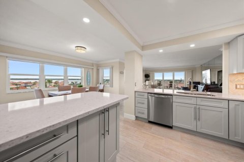 Condo in Clearwater, Florida, 2 bedrooms № 2287713 - photo 6