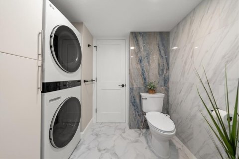 Condo in Clearwater, Florida, 2 bedrooms № 2287713 - photo 27