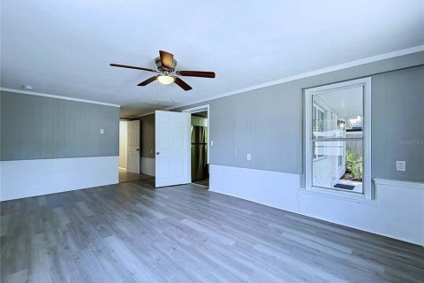 House in New Port Richey, Florida 3 bedrooms, 119.29 sq.m. № 2258381 - photo 21