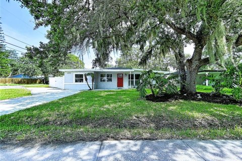 Villa ou maison à New Port Richey, Floride 3 chambres, 119.29 m2 № 2258381