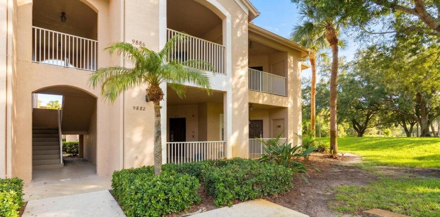 Condominio en Port St. Lucie, Florida, 1 dormitorio № 2088215