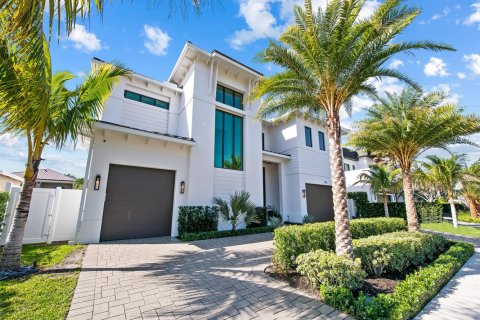 Villa ou maison à vendre à Lighthouse Point, Floride: 5 chambres, 487.74 m2 № 2146575 - photo 2