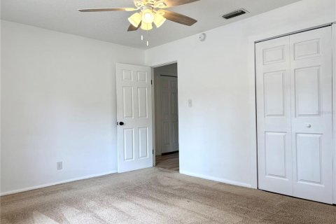 House in DeLand, Florida 3 bedrooms, 104.79 sq.m. № 1827275 - photo 12