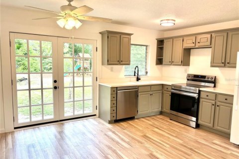 House in DeLand, Florida 3 bedrooms, 104.79 sq.m. № 1827275 - photo 8