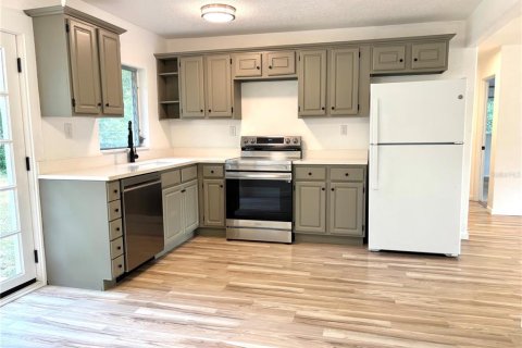 House in DeLand, Florida 3 bedrooms, 104.79 sq.m. № 1827275 - photo 10