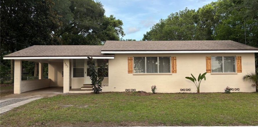 House in DeLand, Florida 3 bedrooms, 104.79 sq.m. № 1827275