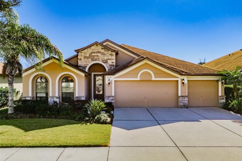 Casa en Wesley Chapel, Florida 5 dormitorios, 259.66 m2 № 2115956