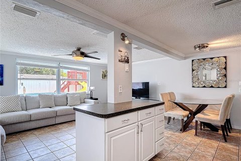 House in New Port Richey, Florida 3 bedrooms, 121.7 sq.m. № 1882818 - photo 30
