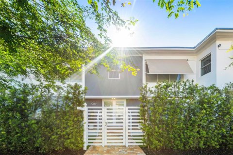 Commercial property in Miami Beach, Florida № 2088830 - photo 17