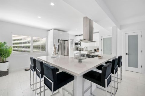 Commercial property in Miami Beach, Florida № 2088830 - photo 3