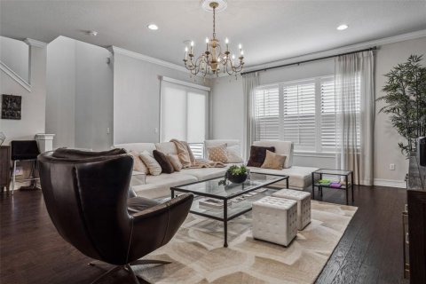 Townhouse in Tampa, Florida 4 bedrooms, 262.36 sq.m. № 2220479 - photo 4