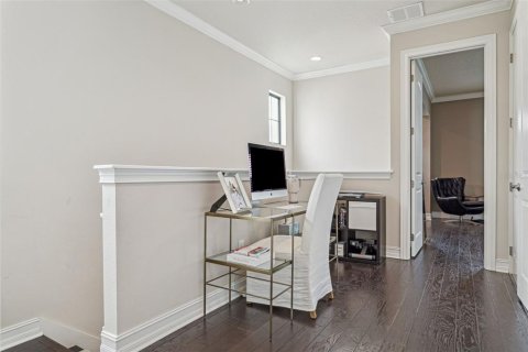 Townhouse in Tampa, Florida 4 bedrooms, 262.36 sq.m. № 2220479 - photo 14