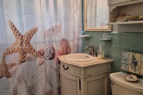 Купить виллу или дом в Хомстед, Флорида 4 спальни, 135.73м2, № 2027578 - фото 10