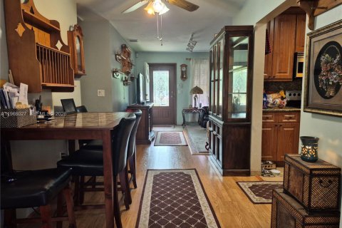 Купить виллу или дом в Хомстед, Флорида 4 спальни, 135.73м2, № 2027578 - фото 3