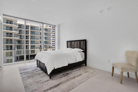Condominio en venta en Fort Lauderdale, Florida, 3 dormitorios, 269.51 m2 № 2191695 - foto 26