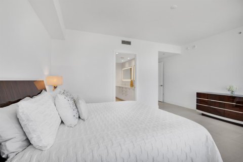 Condominio en venta en Fort Lauderdale, Florida, 3 dormitorios, 269.51 m2 № 2191695 - foto 17