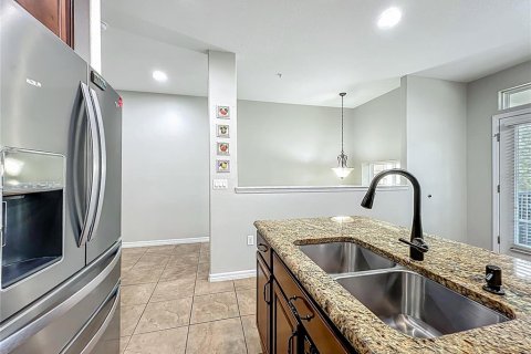 Touwnhouse à vendre à Winter Springs, Floride: 3 chambres, 212.56 m2 № 1876086 - photo 13