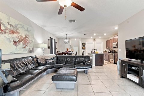 House in Wesley Chapel, Florida 5 bedrooms, 221.94 sq.m. № 2198446 - photo 8