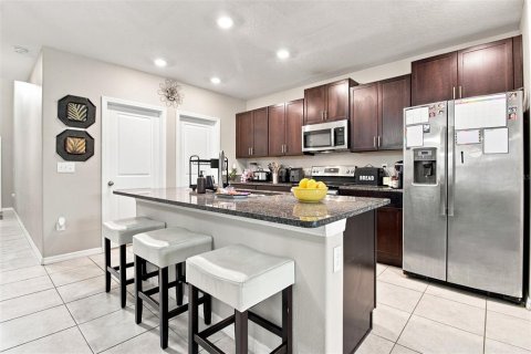 House in Wesley Chapel, Florida 5 bedrooms, 221.94 sq.m. № 2198446 - photo 4
