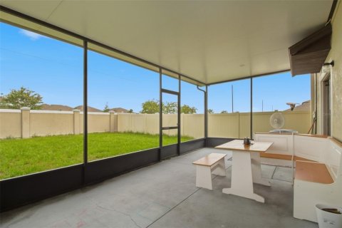 House in Wesley Chapel, Florida 5 bedrooms, 221.94 sq.m. № 2198446 - photo 3