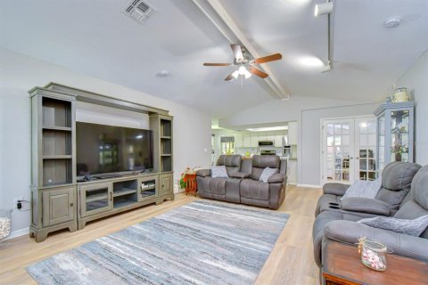 Villa ou maison à vendre à New Port Richey, Floride: 3 chambres, 154.22 m2 № 2220136 - photo 16