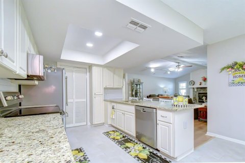 Villa ou maison à vendre à New Port Richey, Floride: 3 chambres, 154.22 m2 № 2220136 - photo 6
