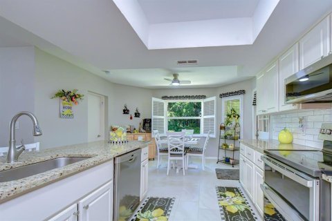 Villa ou maison à vendre à New Port Richey, Floride: 3 chambres, 154.22 m2 № 2220136 - photo 10