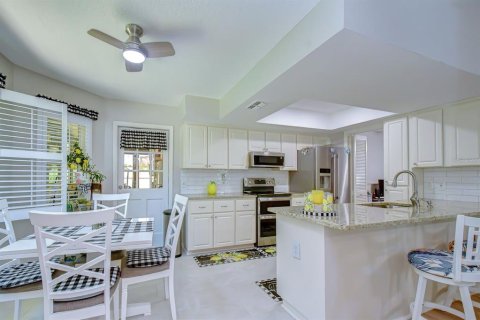 Villa ou maison à vendre à New Port Richey, Floride: 3 chambres, 154.22 m2 № 2220136 - photo 17