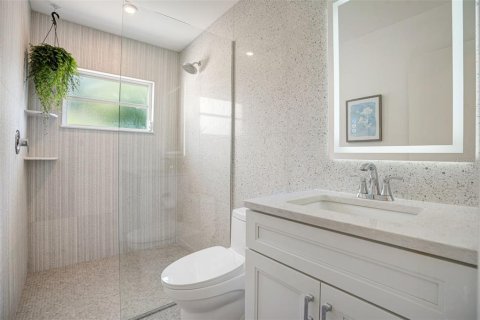 Villa ou maison à vendre à Sarasota, Floride: 2 chambres, 135.27 m2 № 2396527 - photo 30