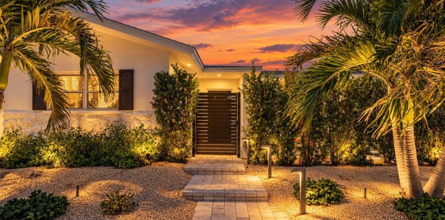 Villa ou maison à Sarasota, Floride 2 chambres, 135.27 m2 № 2396527