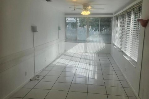 Apartment in Fort Lauderdale, Florida 2 bedrooms, 304.72 sq.m. № 2382349 - photo 8