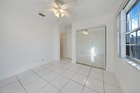 Apartment in Fort Lauderdale, Florida 2 bedrooms, 304.72 sq.m. № 2382349 - photo 7