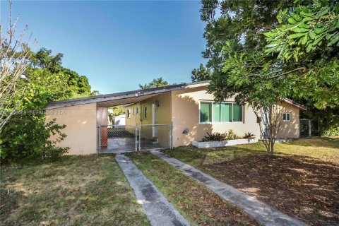Villa ou maison à louer à Homestead, Floride: 3 chambres, 99.87 m2 № 2170155 - photo 14
