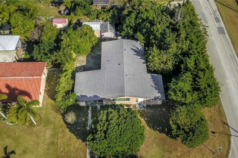 Villa ou maison à louer à Homestead, Floride: 3 chambres, 99.87 m2 № 2170155 - photo 11