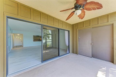 Condo in Sarasota, Florida, 2 bedrooms  № 1612820 - photo 24
