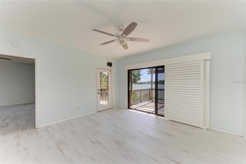 Condo in Sarasota, Florida, 2 bedrooms  № 1612820 - photo 23
