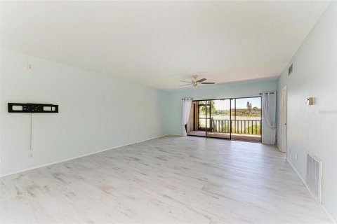 Condo in Sarasota, Florida, 2 bedrooms  № 1612820 - photo 11