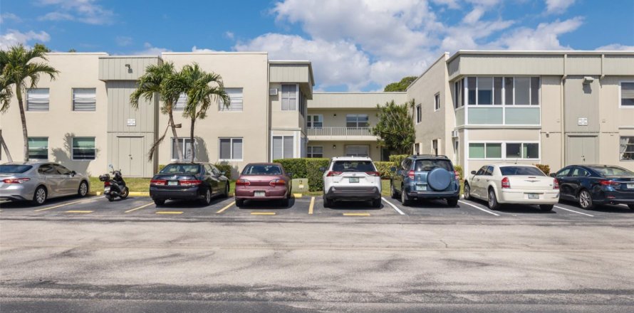 Condo in Delray Beach, Florida, 1 bedroom № 1146592
