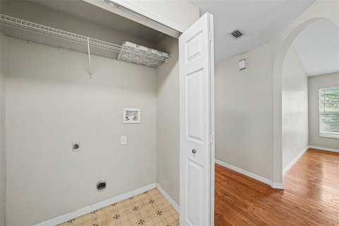 Casa en venta en Tampa, Florida, 4 dormitorios, 130.99 m2 № 2109733 - foto 7