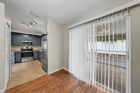 Casa en venta en Tampa, Florida, 4 dormitorios, 130.99 m2 № 2109733 - foto 3