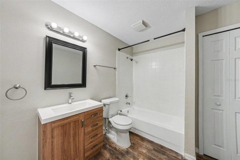 Casa en venta en Tampa, Florida, 4 dormitorios, 130.99 m2 № 2109733 - foto 12