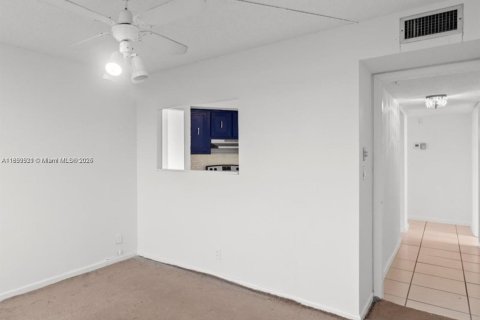 Купить кондоминиум в Лодерхилл, Флорида 2 спальни, 104.05м2, № 1952173 - фото 6