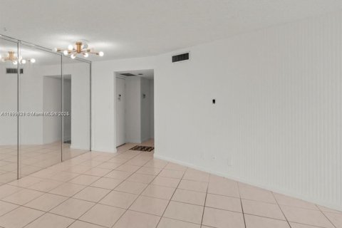 Купить кондоминиум в Лодерхилл, Флорида 2 спальни, 104.05м2, № 1952173 - фото 3